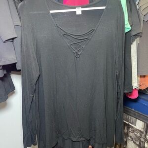Old Navy Women’s Black V-Neck Women's Top
